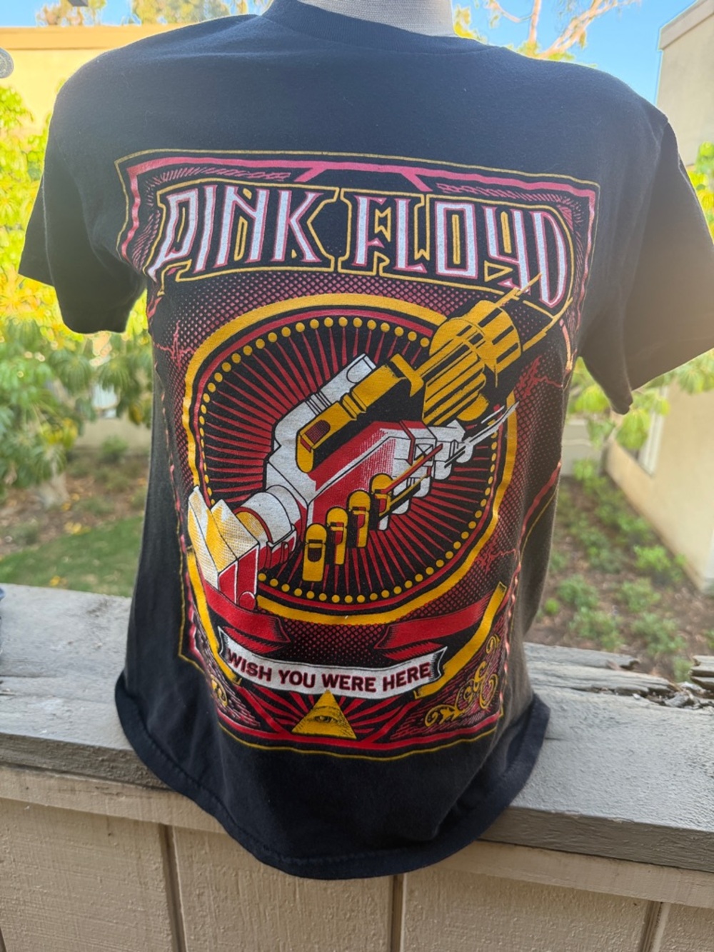 Vintage Pink Floyd Black Graphic Band Tee - 'Wish You Were Here' small